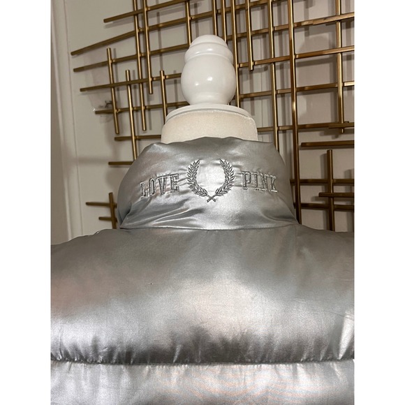 PINK Victoria's Secret Silver Puffer Vest Full Zip Sleeveless Jacket Women's - Picture 9 of 11